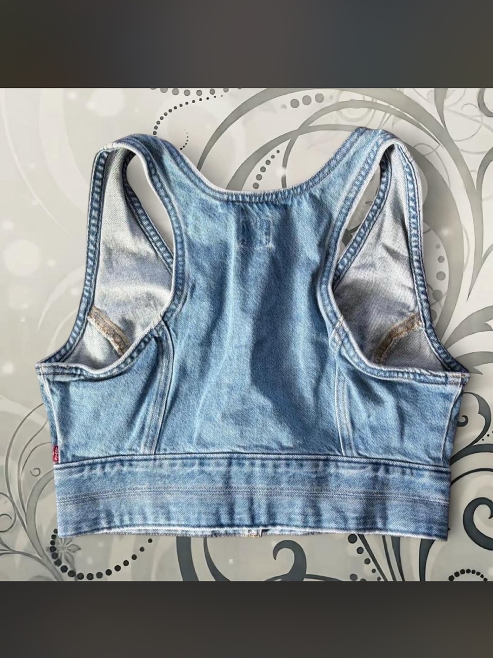 Levi's Raine Top - Picture 2 of 4